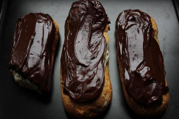 chocolate éclairs